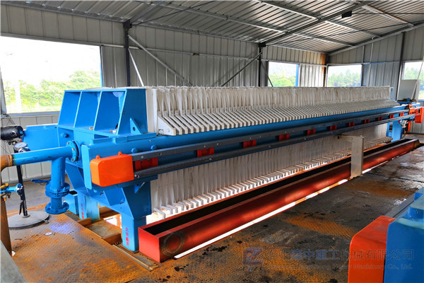 臥式|帶式，壓濾機(jī)設(shè)備的基礎(chǔ)對(duì)比