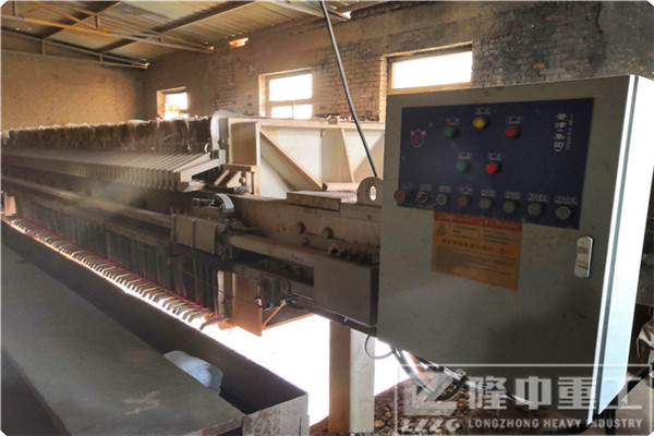 風(fēng)化砂洗沙回收有利潤嗎？專業(yè)的洗砂尾礦壓濾機(jī)設(shè)備價(jià)格投資預(yù)算