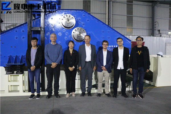 讓隆中為全球服務(wù)！德國(guó)用戶造訪隆中重工