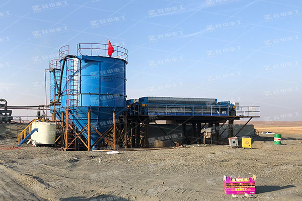 使用過(guò)程中進(jìn)給速度太快，很可能導(dǎo)致板框壓濾機(jī)失效